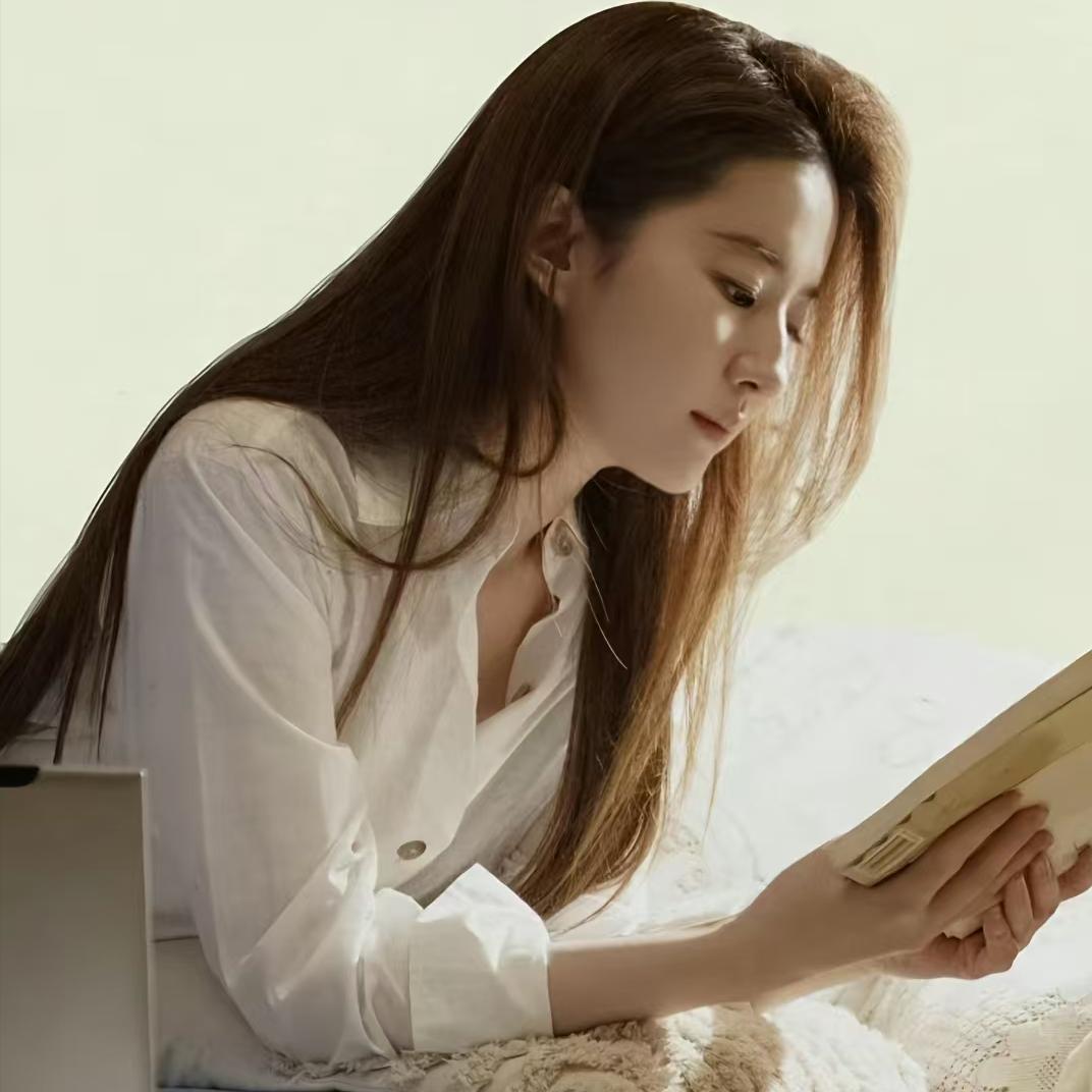 你知道那些明星黑料是什么,_刘亦菲干爹包养谣言真相_刘亦菲谣言二十年